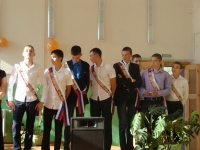 reg-school.ru/tula/yasnogorsk/revyakino/sobytiya/20150703Vypuskimage045.jpg